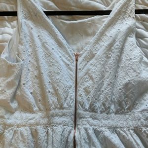 Jessica Simpson maternity dress white